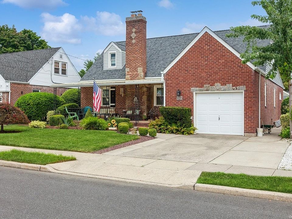 1st image of 1621 Gilford Avenue