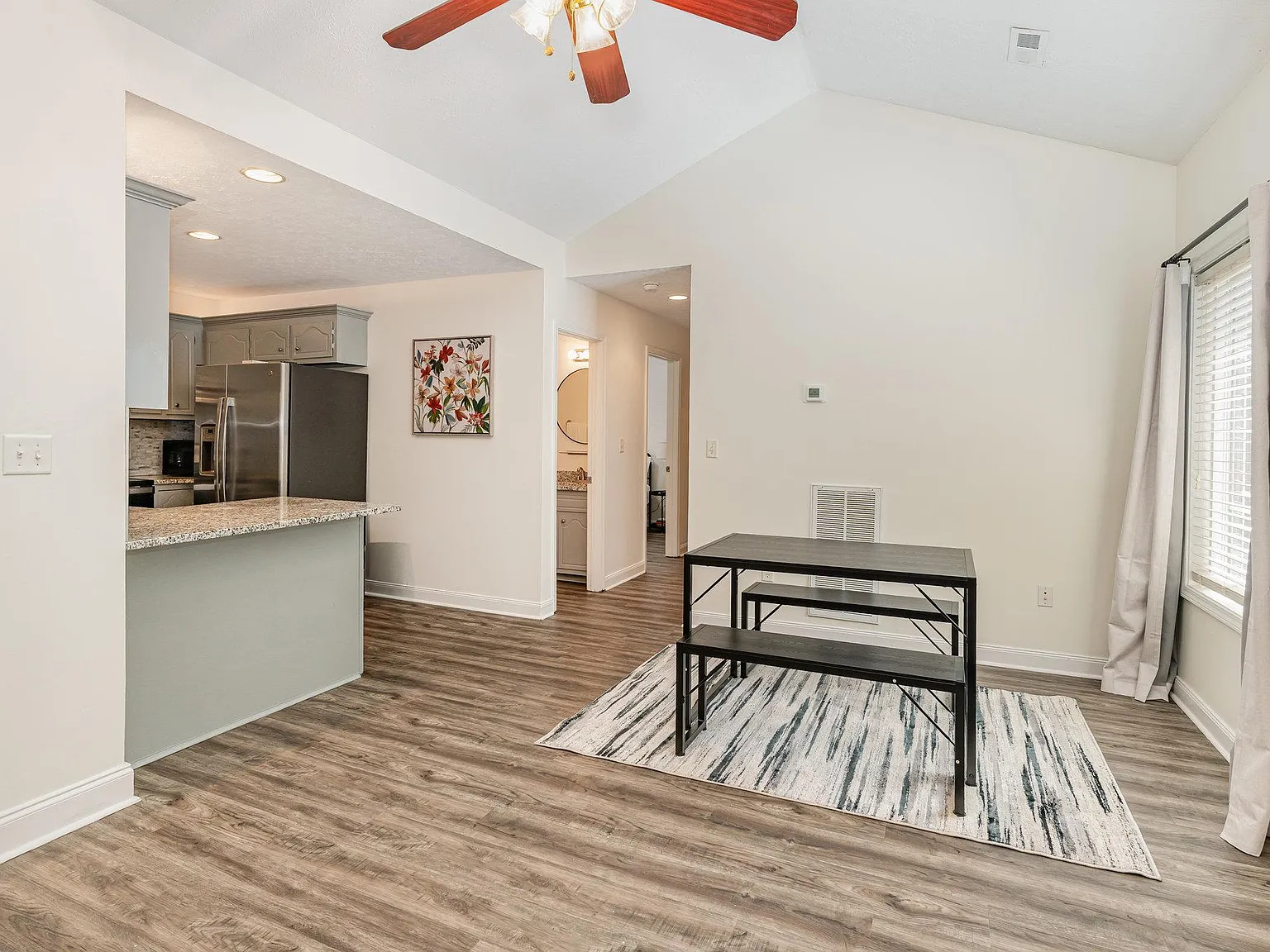 4 bed, 2.0 bath, 1650 sqft, $1,027 — Photo 2