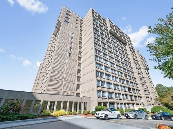 250 Hammond Pond Pkwy APT 314N, Newton, MA 02467