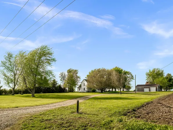 30474 E 325 North Rd, Le Roy, IL 61752