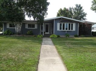430 Park St, Pulaski, WI 54162
