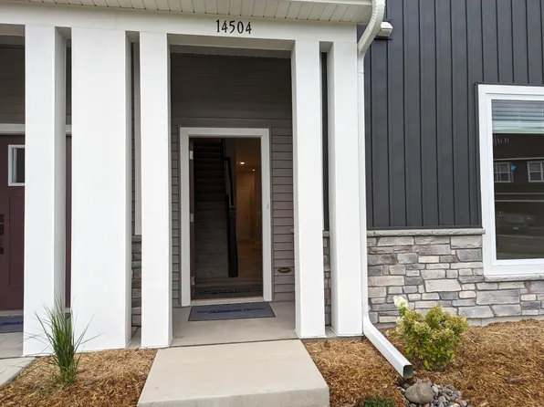 14504 Twin Lakes Cir, Burnsville, MN 55306