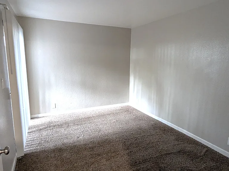 Fairview Apartments — Photo 5