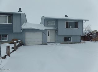 2211 Wagonhammer Ln, Gillette, WY 82718