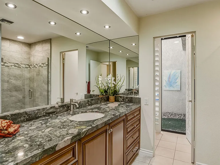 5 Stanford Dr — Photo 49