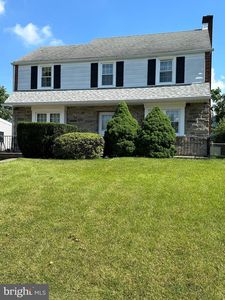 528 Holmes Rd, Morton, PA, 19070