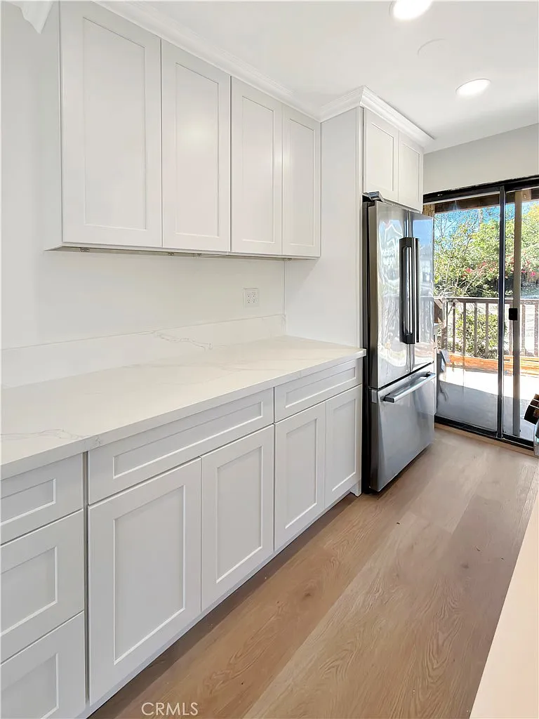 2 bed, 1.5 bath, 1209 sqft, $4,999 — Photo 4