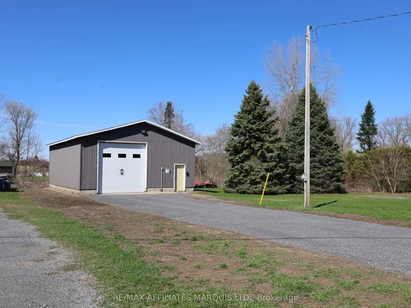 67 Saint Polycarp St, North Stormont, ON K0C 1W0