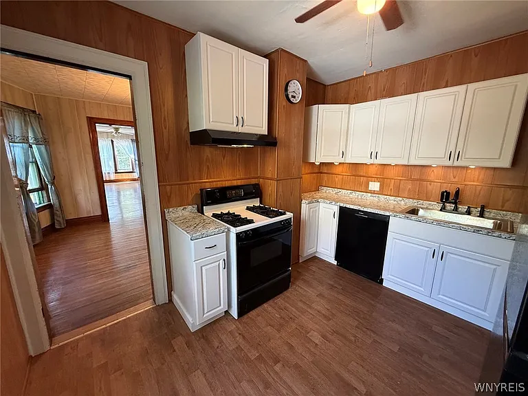 74 Ashton Pl — Photo 29