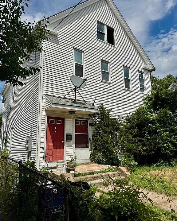 2nd image of 3-3 Willow St #5