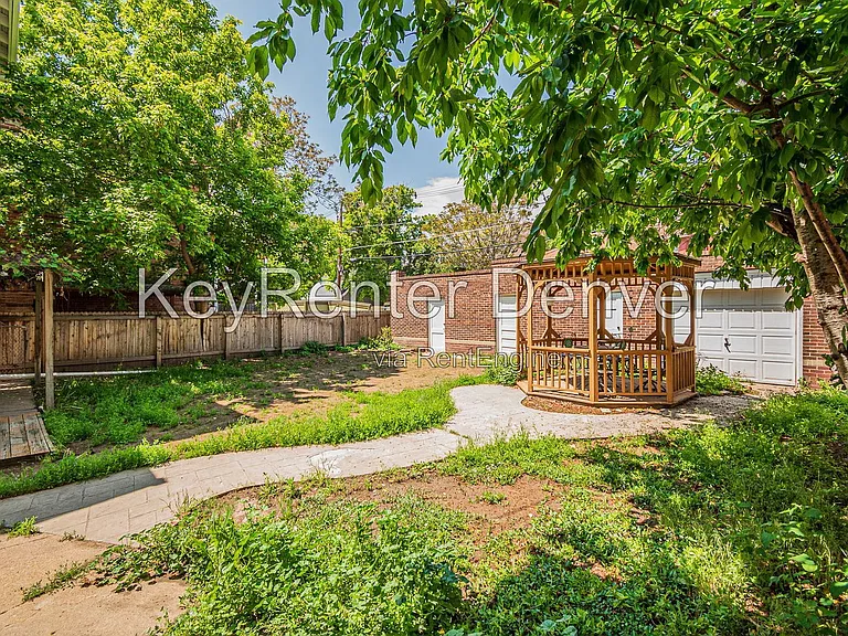 945 N Washington St #100 — Photo 42