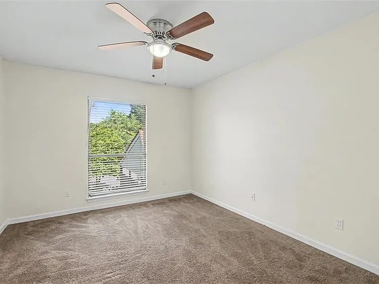 6350 Hawthorne Ter — Photo 25