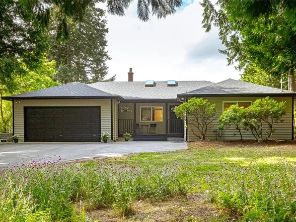 1775 Dean Park Rd, North Saanich, BC V8L 1B9