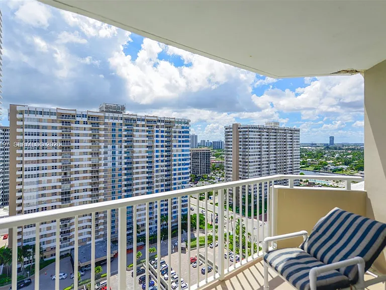 1950 S Ocean Dr #19A — Photo 3