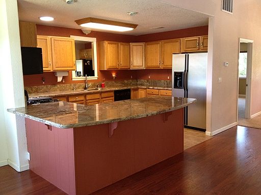 3rd image of 1800 Wolverine Ln
