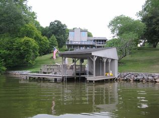 4240 Smoot Ln, Louisville, TN 37777