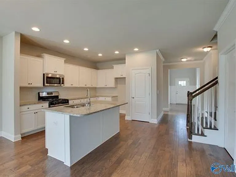 2964 Magnolia Park Dr SE — Photo 6