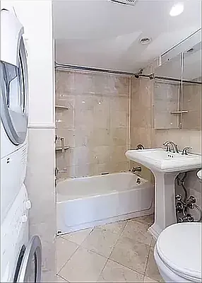 Rented by REAL New York | media 23