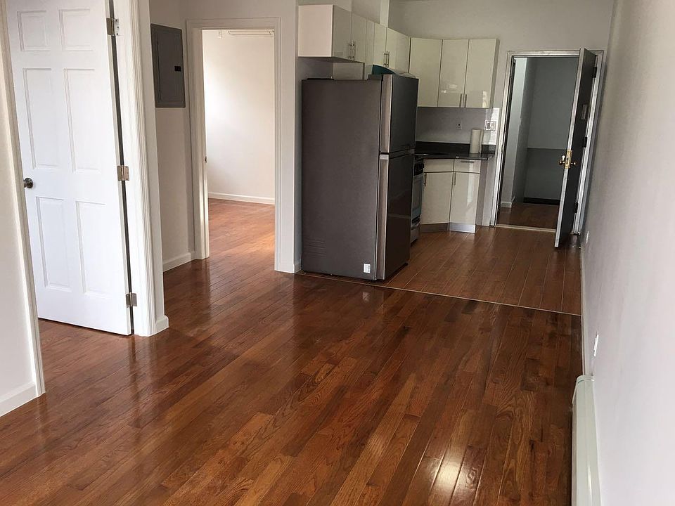 2nd image of 225 Avenue T