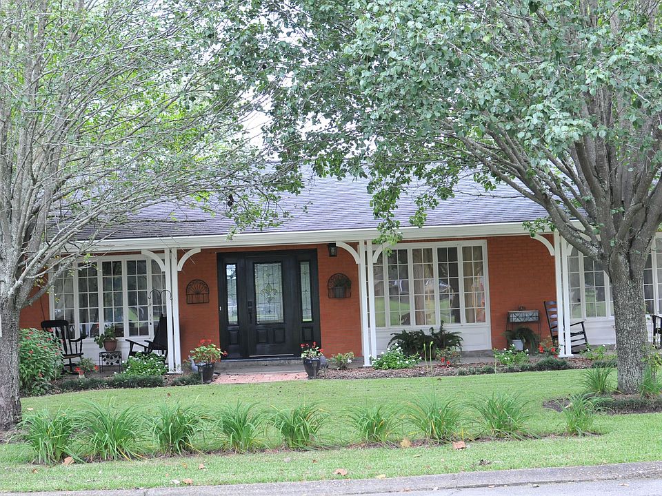 Street View - Front Yard