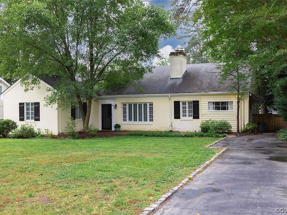 1st image of 210 Lakewood Dr
