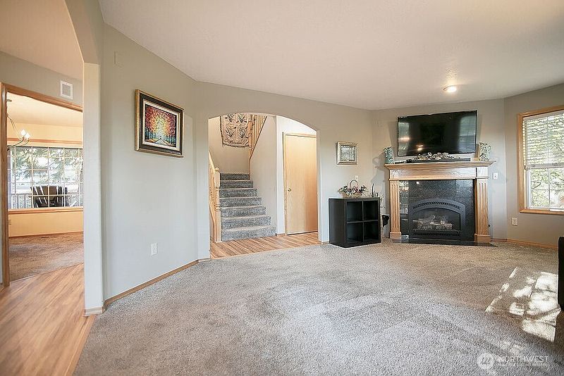 2nd image of 130 Mosswood Lane