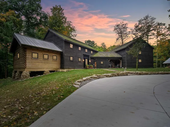 5003 Vandolah Rd, Leo, IN 46765