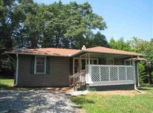 49 Bomar St, Inman, SC 29349