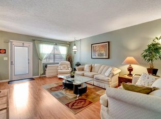 1010 Guildford Dr #A, Boca Raton, FL 33434