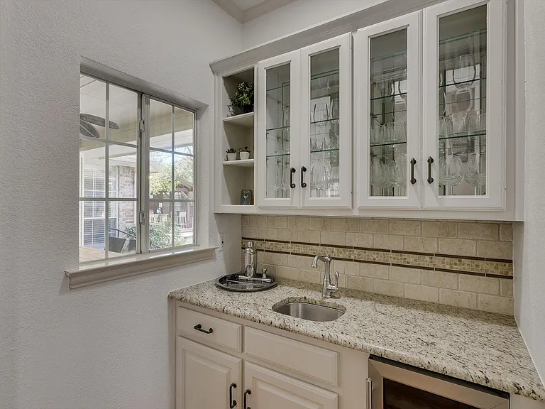 1811 Forest Meadow Ln — Photo 18