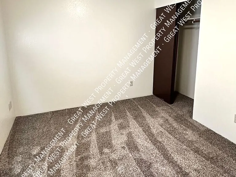 7619 44th St W #4 — Photo 7