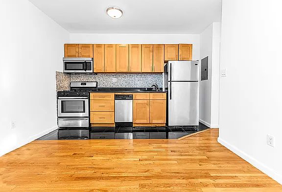 3rd image of 101 Delancey St #17D