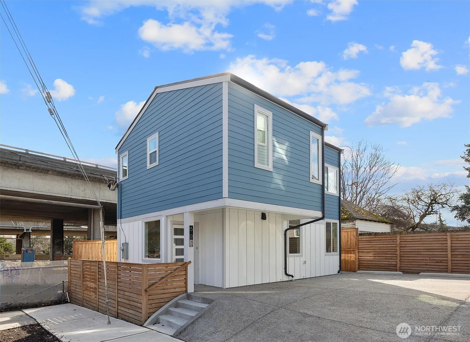 503 NE 42nd Street photo 1