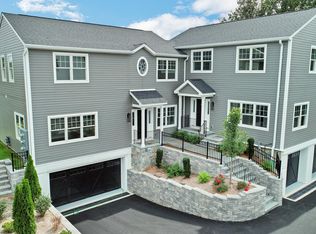 8 View St #10, Greenwich, CT 06830