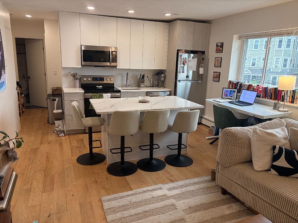 1st image of 197 Hillside St #12