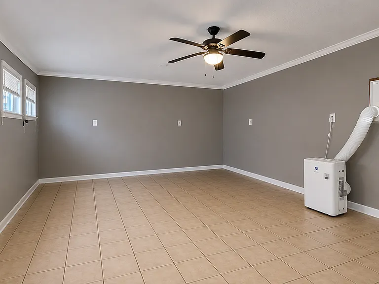 7510 Briarwood Dr — Photo 2