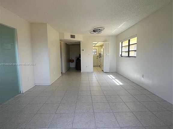 5th image of 525 Coral Way APT 405