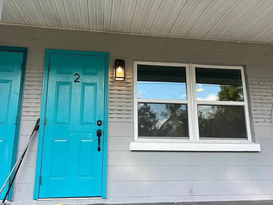 351 Avenue N NE #2
