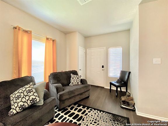 4th image of 175 Fallowbrook Ln