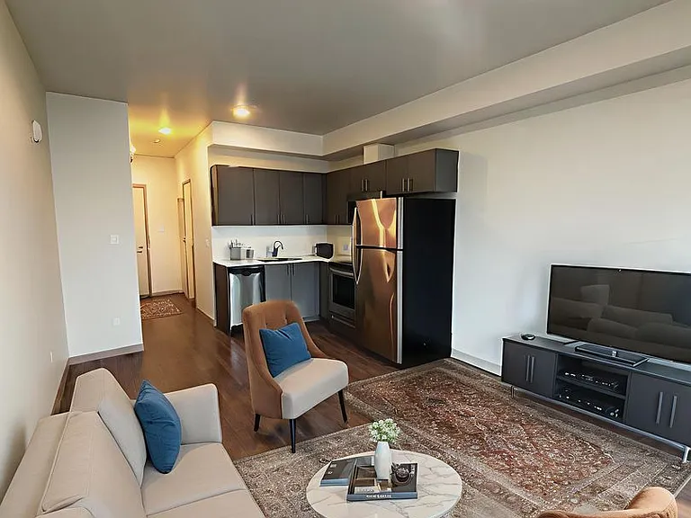 4801 Fauntleroy Apartments — Photo 30