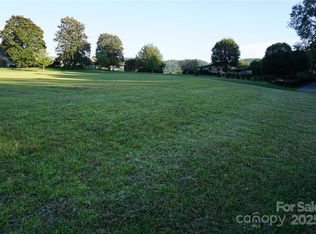 2250 Cedar Rock Estate Dr, Lenoir, NC 28645