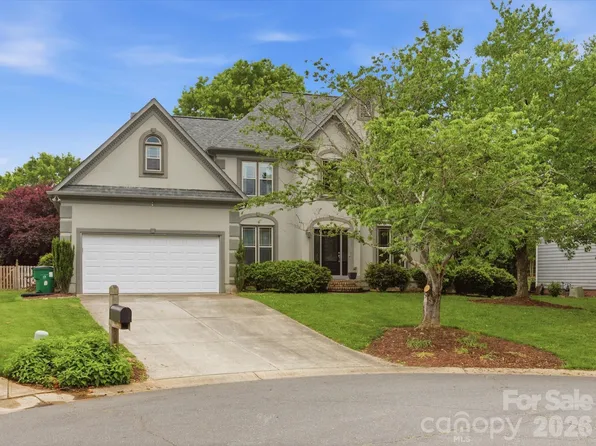 6909 Royce Ct, Charlotte, NC 28277