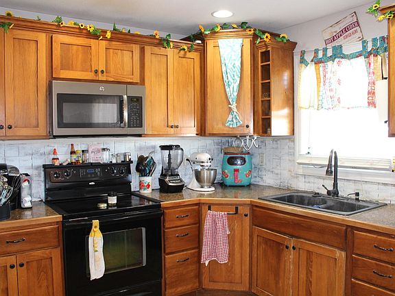 5th image of 2217 Southview Dr
