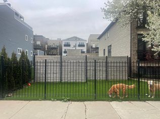 1929 W Wolfram St, Chicago, IL 60657