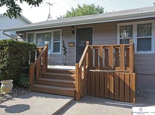 7710 Seymour St, Ralston, NE 68127