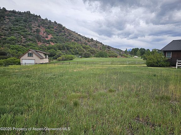 3rd image of 25 Laird Ln
