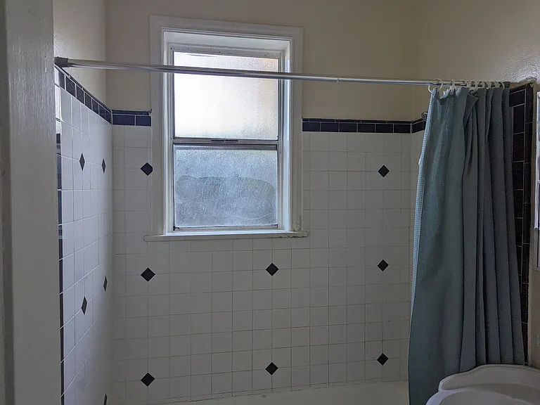 564 N Larchmont Blvd #304 — Photo 7