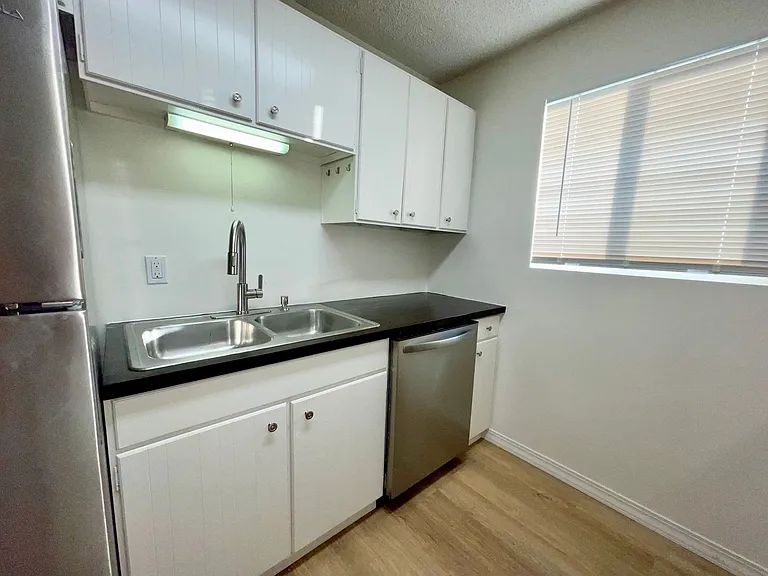 8909 E Liberty Ave — Photo 12