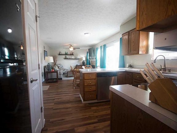 5th image of 50 Glengary Dr