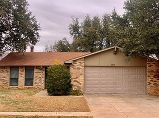 6907 Blackberry Dr, Arlington, TX 76016
